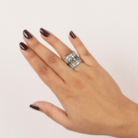 Antique Motif Band Ring