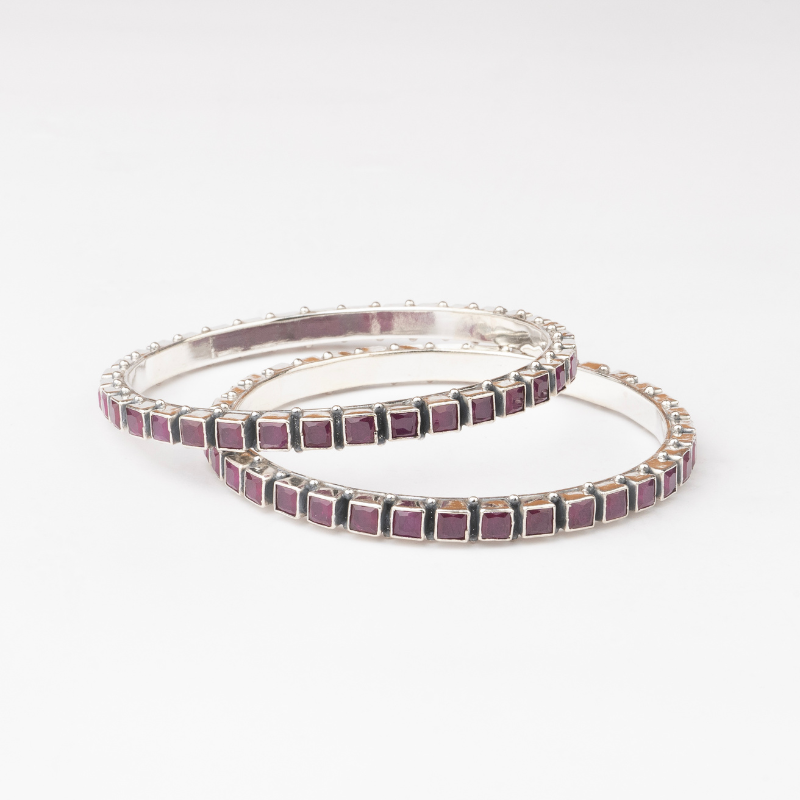 Square-Set Bangle