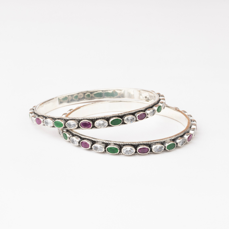 Classic-Oval-Bangle