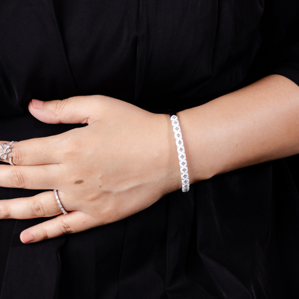 Ivory Lattice Enamel Bangle