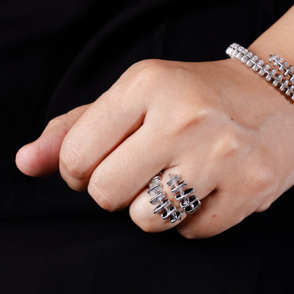 Midnight Glint Ring