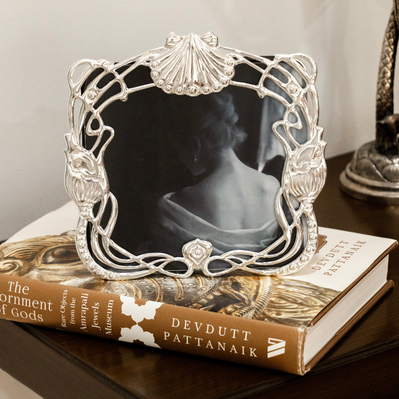 Belle Pearl Photo Frame