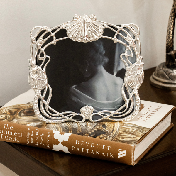 Belle Pearl Photo Frame
